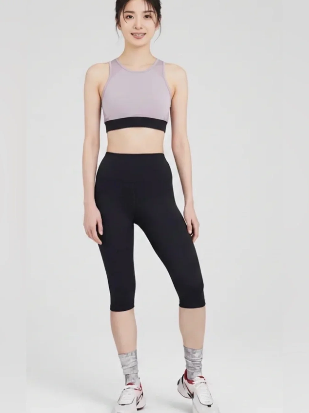 Nike One Women’s HR workout athletic Capri pants size large NWT